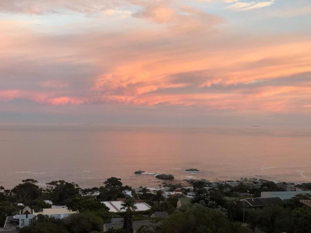 Camps Bay Blue Self-Catering Studios Le Cap Extérieur photo